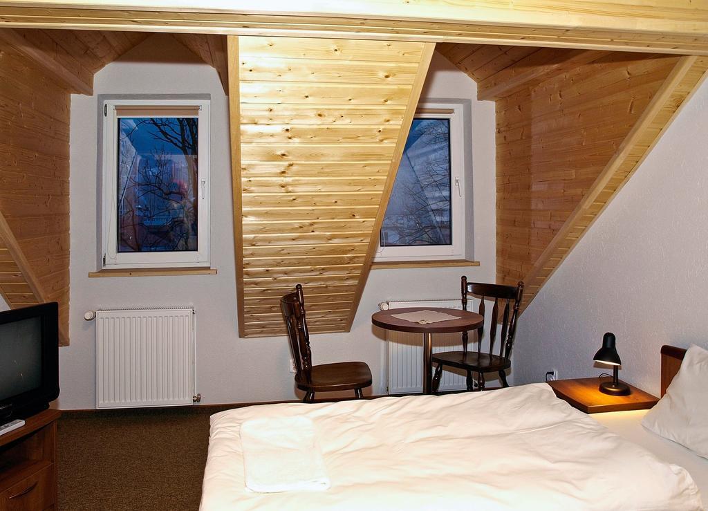 Noclegi Helvet Ustrzyki Dolne Kamer foto