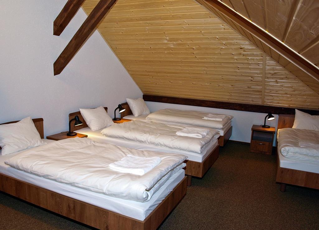 Noclegi Helvet Ustrzyki Dolne Kamer foto