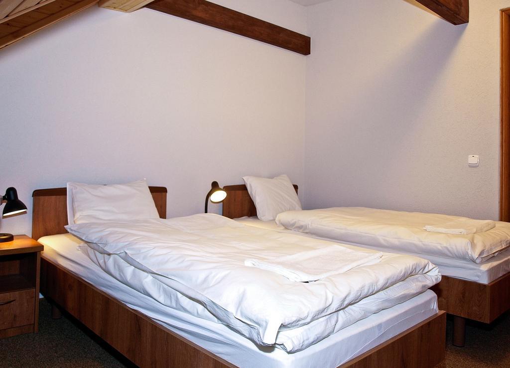 Noclegi Helvet Ustrzyki Dolne Kamer foto
